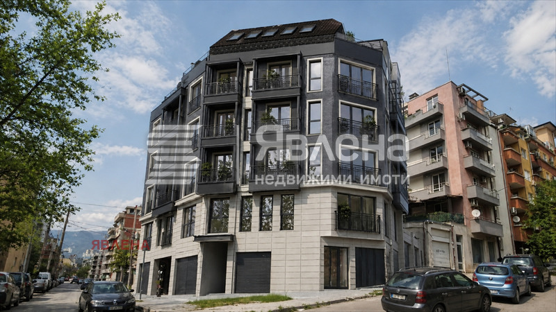 Продава МНОГОСТАЕН, гр. София, Банишора