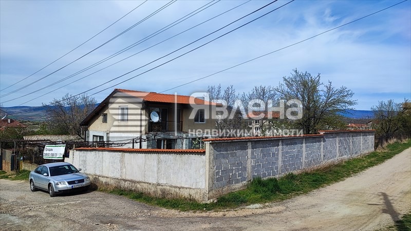 Продава КЪЩА, с. Ресилово, област Кюстендил, снимка 1 - Къщи - 46351737