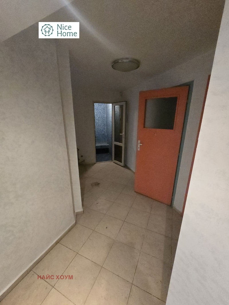 Продава ПРОМ. ПОМЕЩЕНИЕ, гр. София, Павлово, снимка 9 - Производствени сгради - 52546793