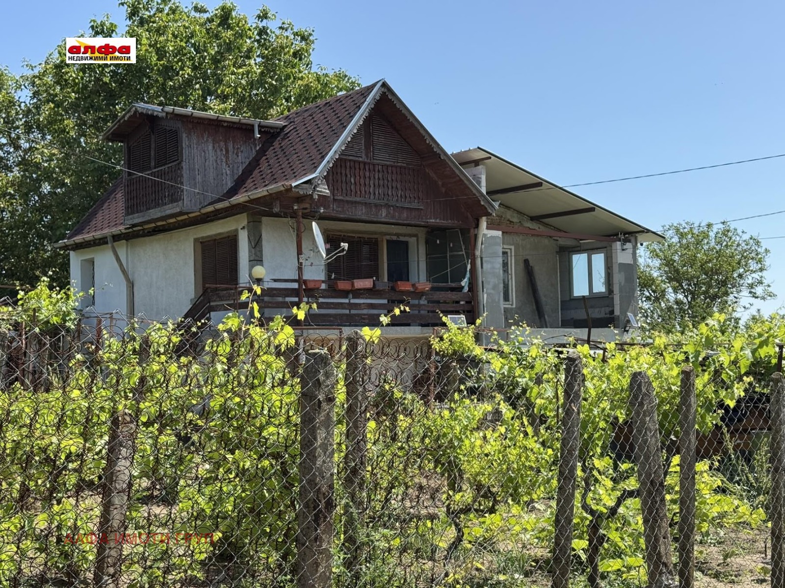 Продава ВИЛА, гр. Добрич, в.з. Лозята
