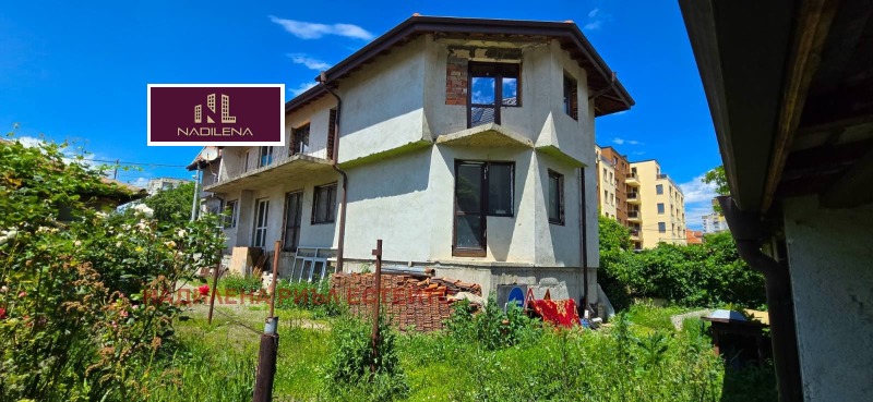 Продава КЪЩА в град София, Надежда 3 - 320 кв.м / 700 000 € » 1 369 081.00 лв., НАДИЛЕНА РИЪЛ ЕСТЕЙТС
