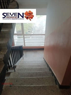 1 dormitorio Teva, Pernik 14