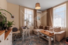 2 bedroom Tsentar, Sofia 1