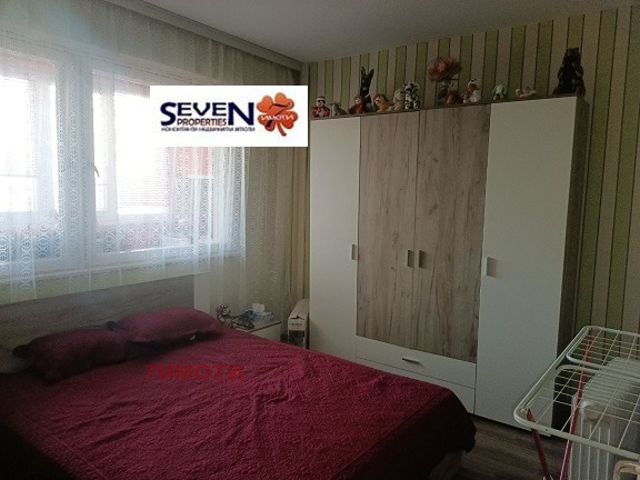 Na sprzedaż  1 sypialnia Pernik , Tewa , 67 mkw | 36662818 - obraz [6]