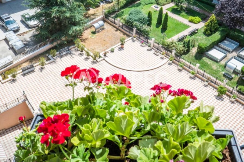 Продава  3-стаен, град София, Гоце Делчев •  827 600 EUR • ID 63402707 — holmes.bg - [1] 