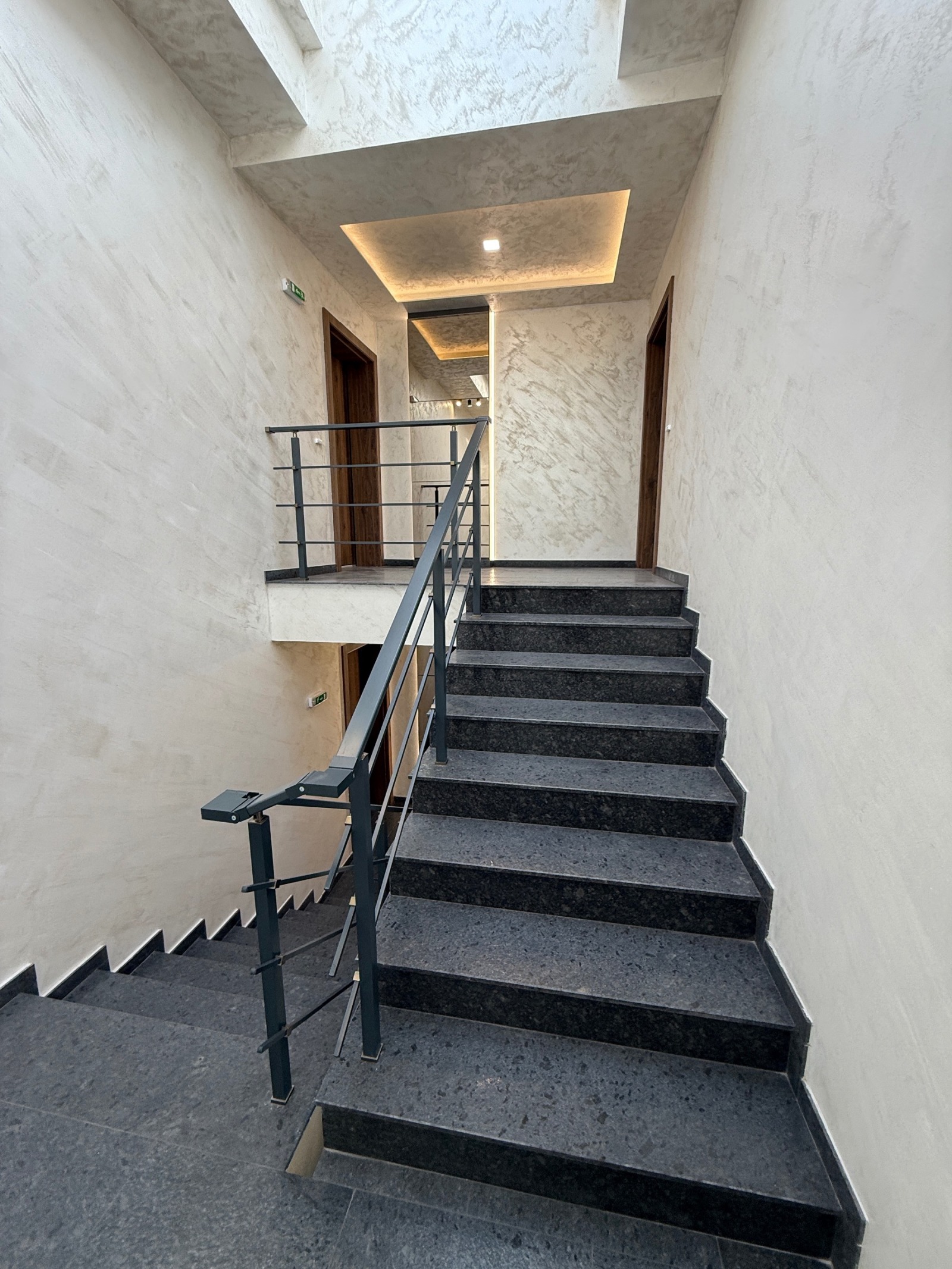 Продава 2-СТАЕН, гр. Перник, Център, снимка 7 - Апартаменти - 52504261