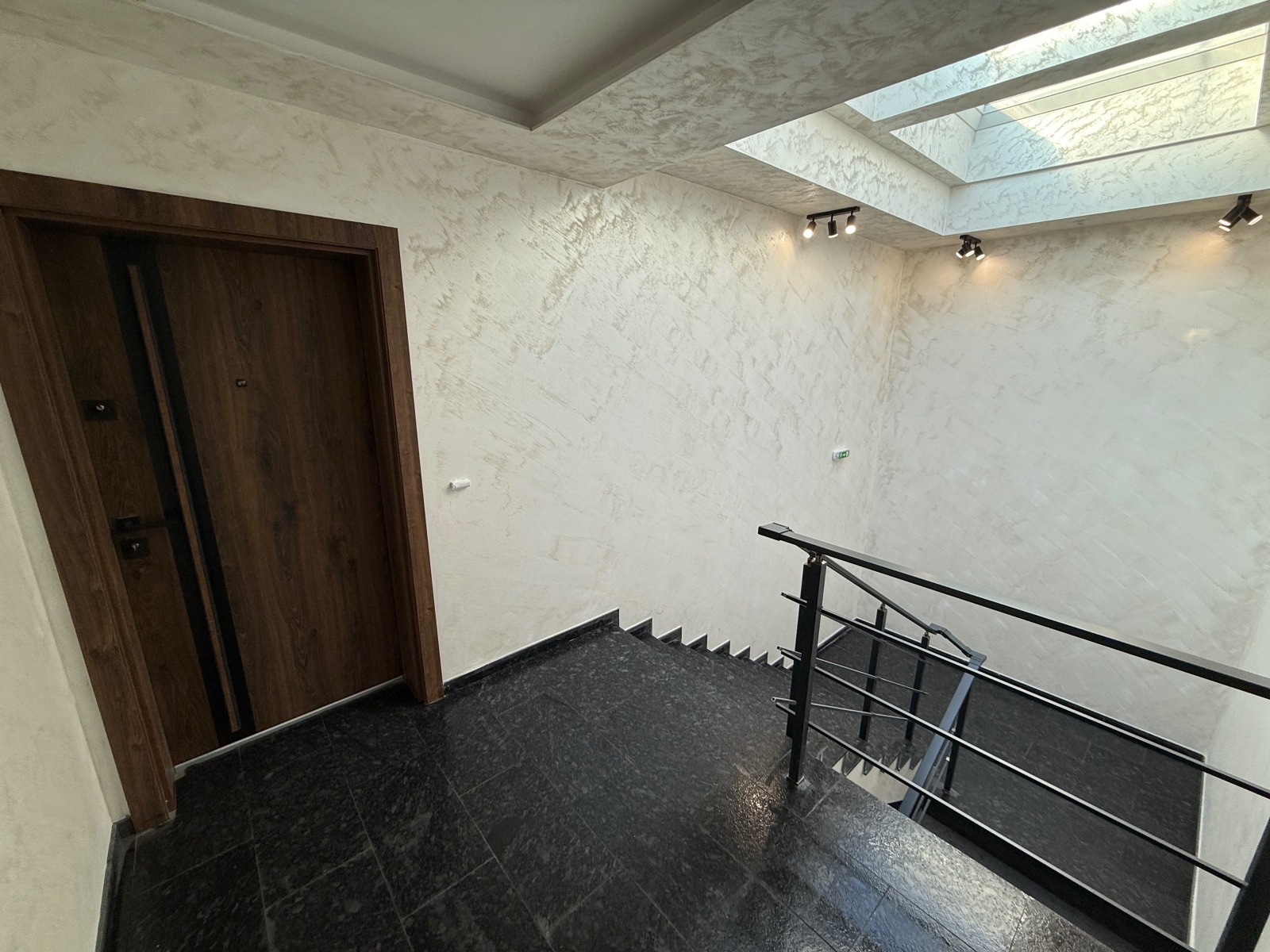 Продава 2-СТАЕН, гр. Перник, Център, снимка 12 - Апартаменти - 52504261