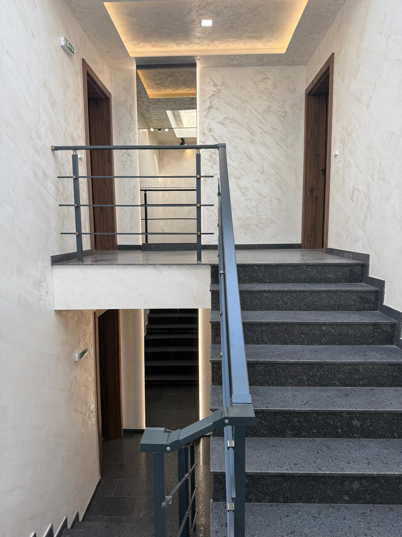 Продава 2-СТАЕН, гр. Перник, Център, снимка 8 - Апартаменти - 52504261