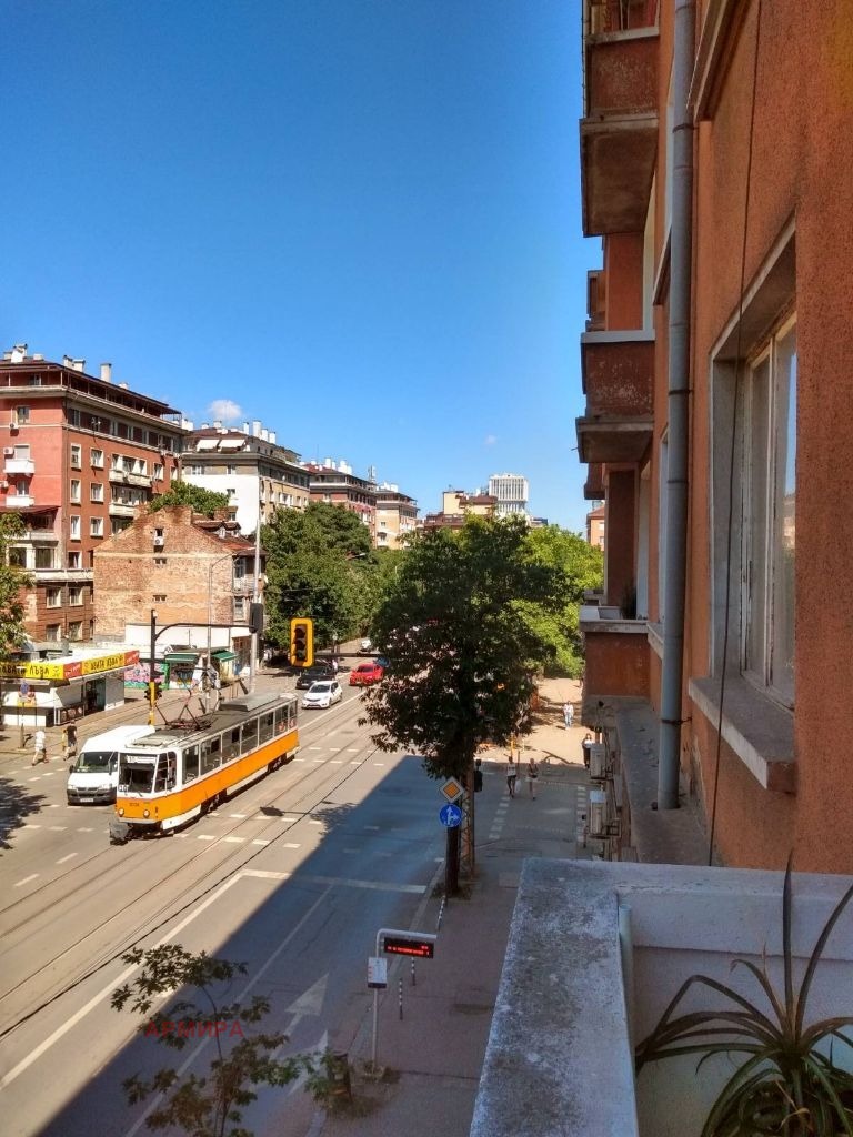 Продава  3-стаен, град София, Център •  248 000 EUR • ID 67418112 — holmes.bg - [1] 