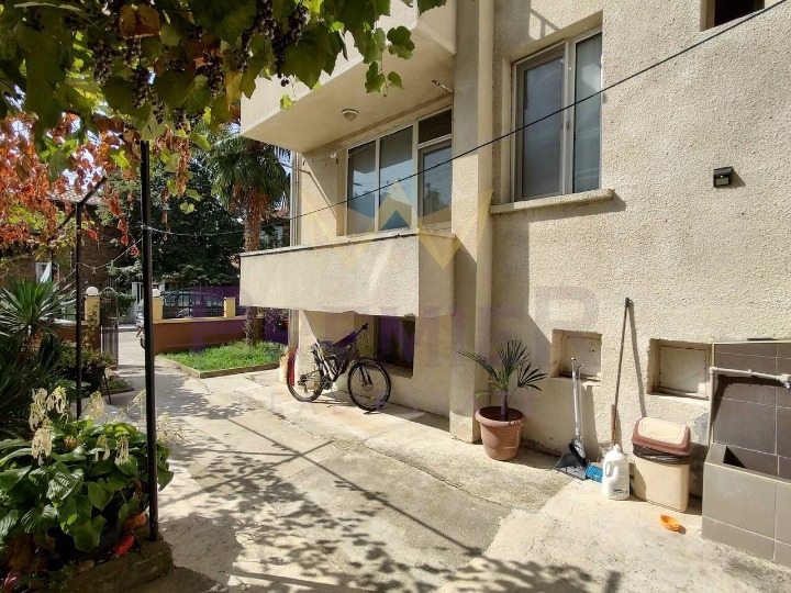 Продава ЕТАЖ ОТ КЪЩА, гр. Приморско, област Бургас, снимка 14 - Етаж от къща - 53339050