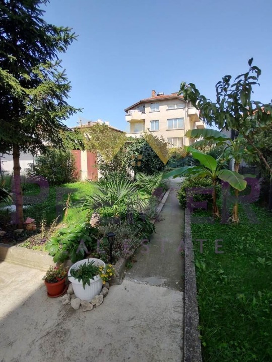 Продава ЕТАЖ ОТ КЪЩА, гр. Приморско, област Бургас