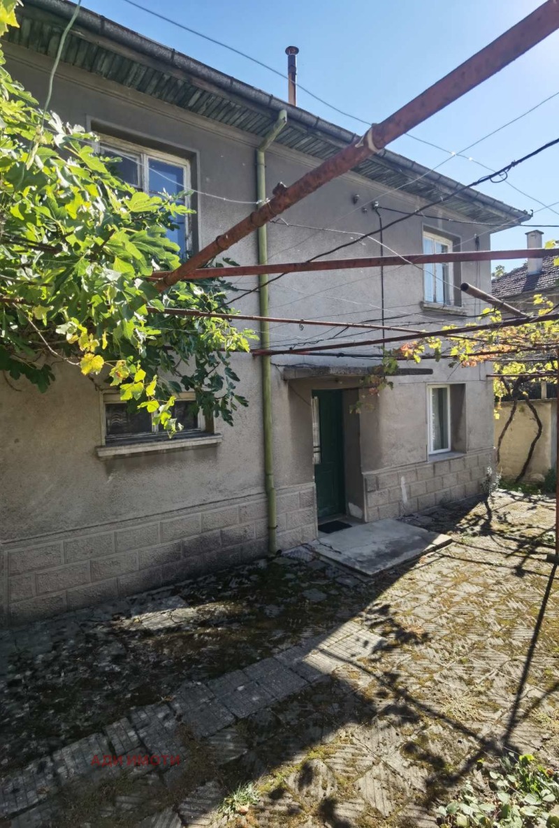 Продава  Къща област Пловдив , гр. Карлово , 166 кв.м | 10613924 - изображение [2]