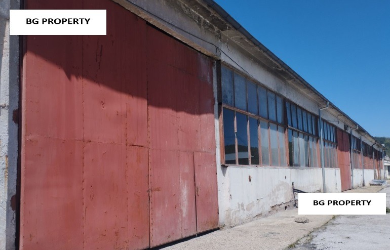 Till salu  Industribyggnad Sofia , Drujba 2 , 13000 kvm | 94010617