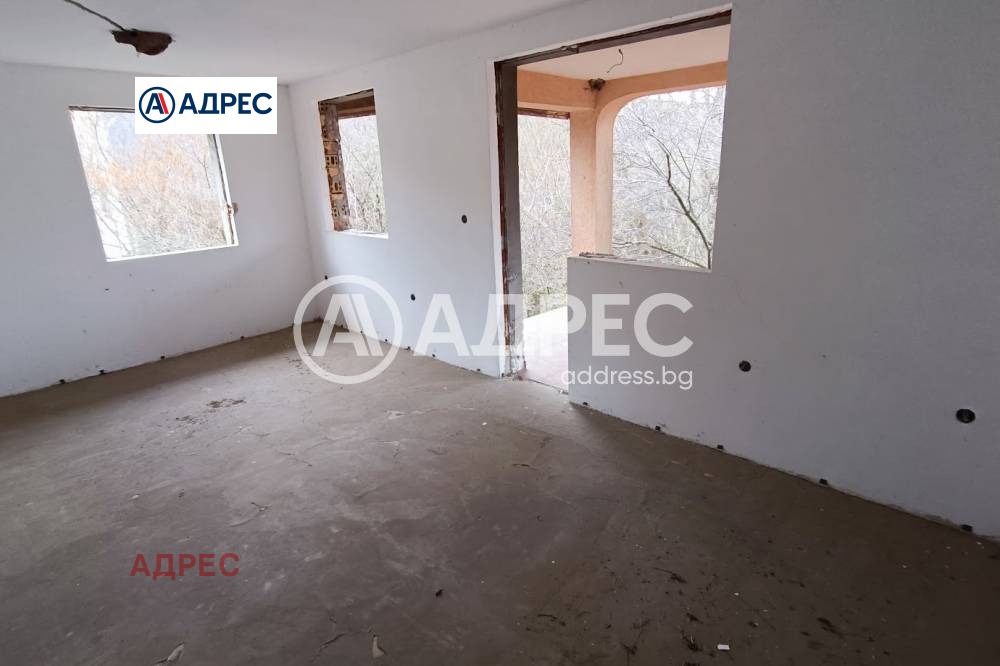 Продава КЪЩА, с. Юнец, област Варна, снимка 4 - Къщи - 53962747