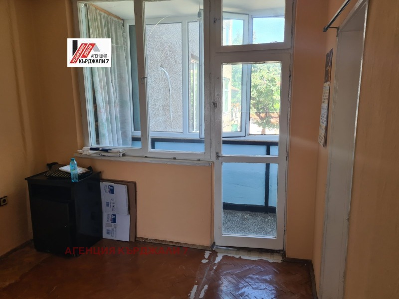 Продается  3 спальни Кърджали , Център , 87 кв.м | 71209098 - изображение [11]