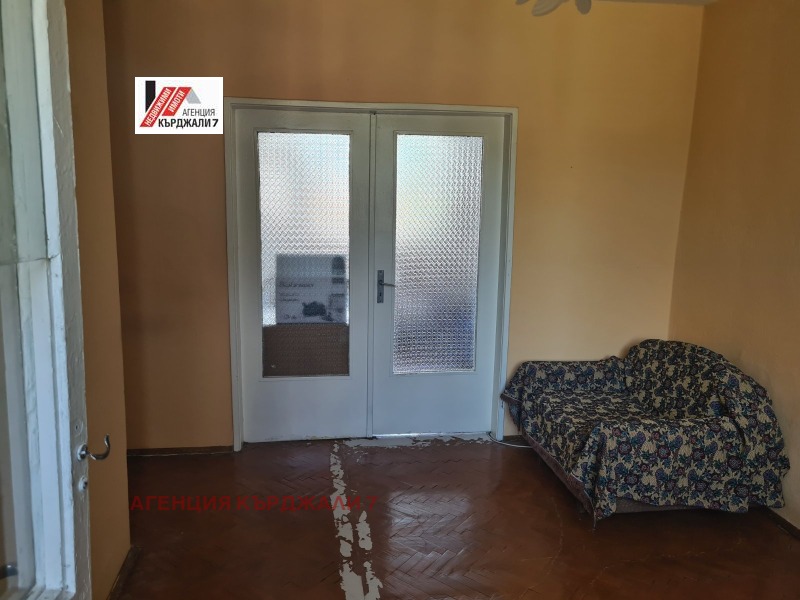 Продается  3 спальни Кърджали , Център , 87 кв.м | 71209098 - изображение [3]