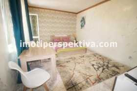 Myytävänä Studio