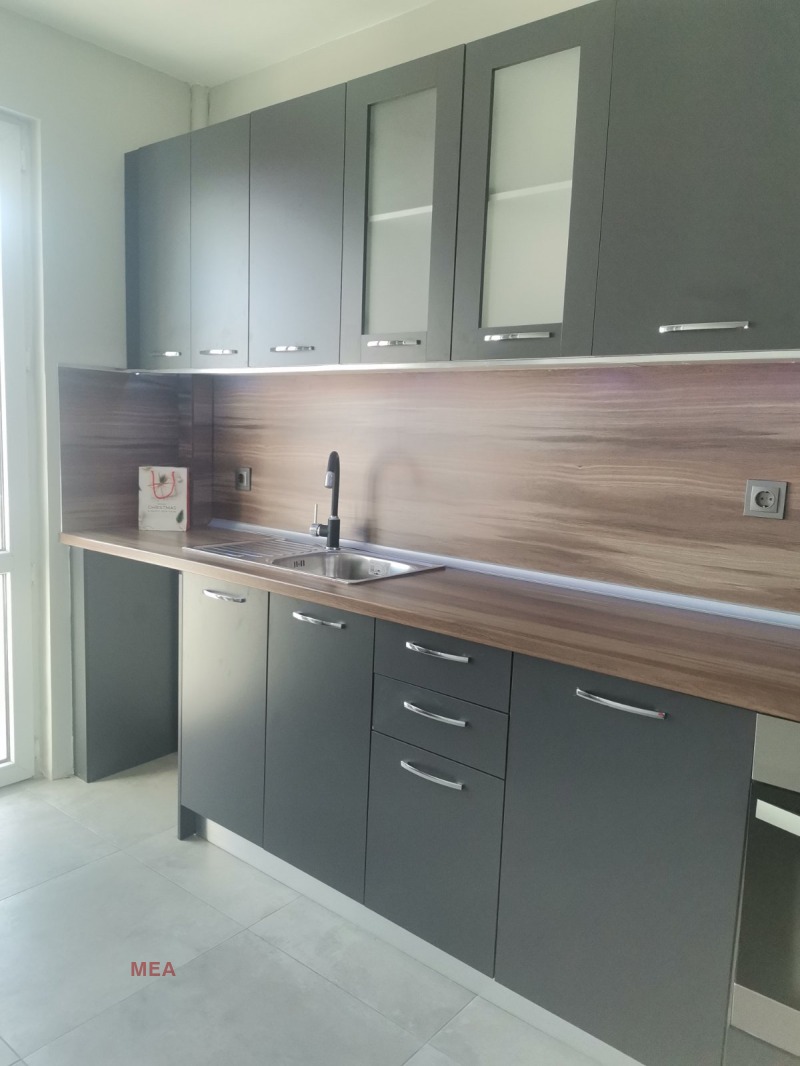 Продава  3-стаен град Плевен , Идеален център , 106 кв.м | 31313784 - изображение [2]