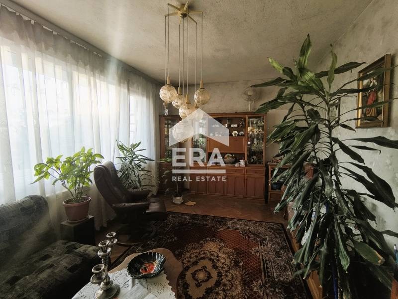 Продава 4-СТАЕН, гр. Велико Търново, Акация, снимка 3 - Апартаменти - 52649807