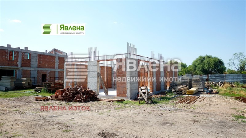 Продава КЪЩА, с. Равно поле, област София област