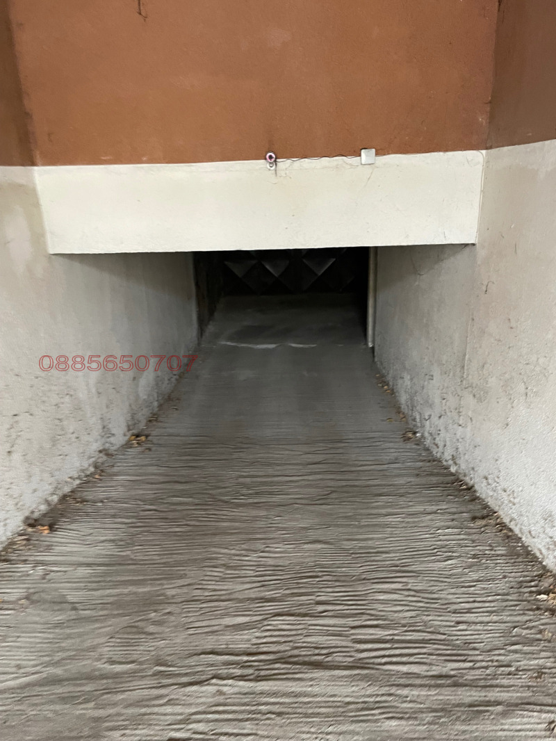 Продава ГАРАЖ, ПАРКОМЯСТО, гр. София, Хаджи Димитър, снимка 2 - Гаражи и паркоместа - 53360122