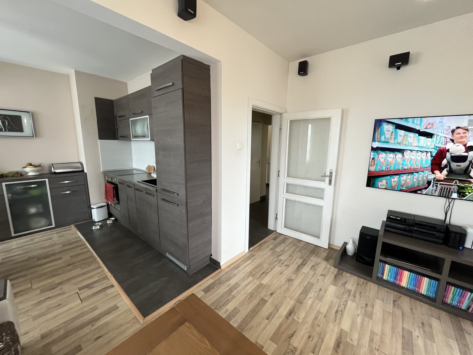Продава 3-СТАЕН, гр. Казанлък, област Стара Загора, снимка 6 - Апартаменти - 54426938