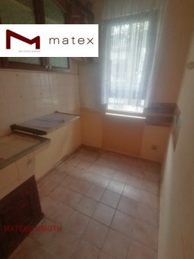 3 bedroom Lyatno kino Trakiya, Varna 8