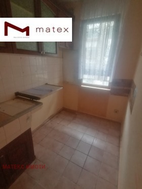 3 bedroom Lyatno kino Trakiya, Varna 6