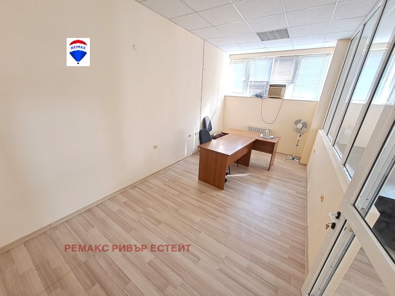 Продава ПРОМ. ПОМЕЩЕНИЕ, гр. Русе, Родина 1, снимка 9 - Производствени сгради - 53152060