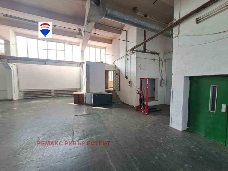 Продава ПРОМ. ПОМЕЩЕНИЕ, гр. Русе, Родина 1, снимка 3 - Производствени сгради - 53152060