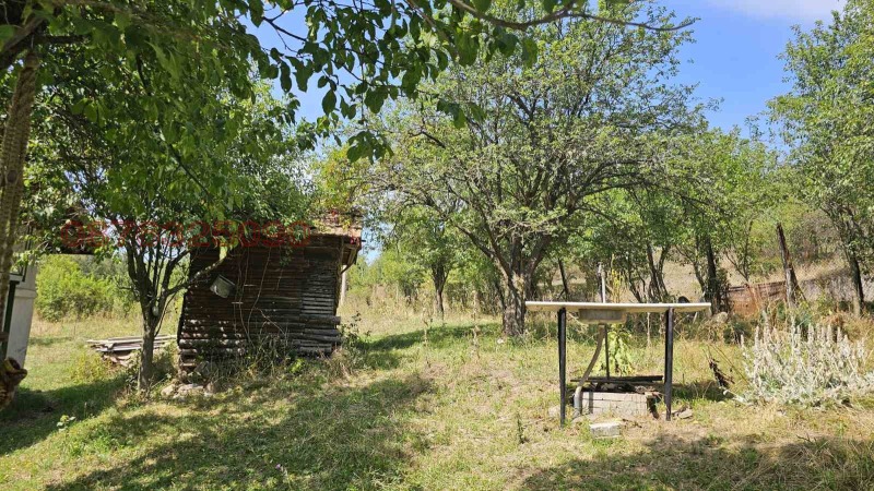 Продава ПАРЦЕЛ, с. Бутроинци, област Перник