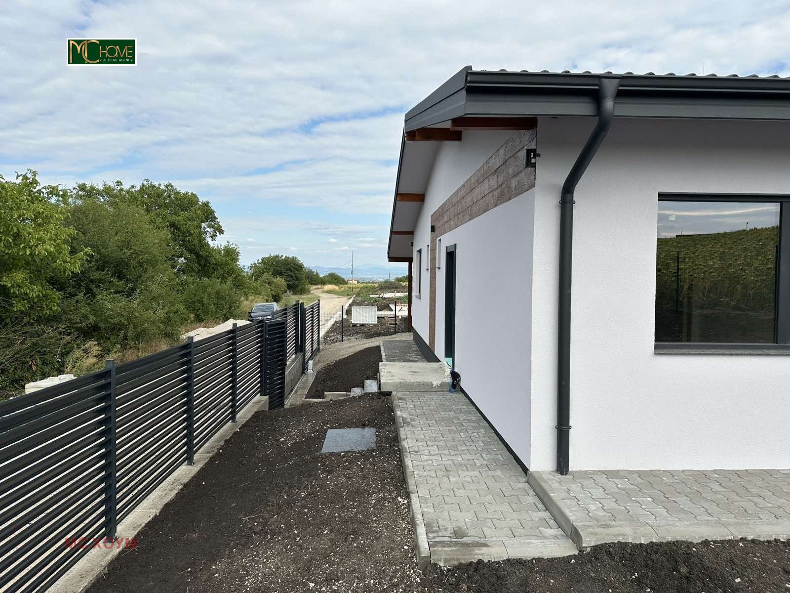 Продава КЪЩА, с. Хераково, област София област, снимка 2 - Къщи - 54260663