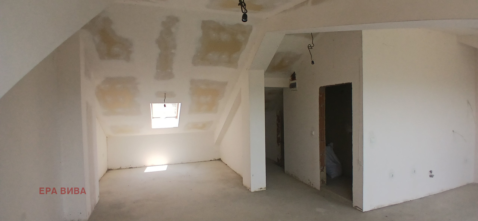 Продава КЪЩА, гр. Варна, м-т Пчелина, снимка 14 - Къщи - 54068810