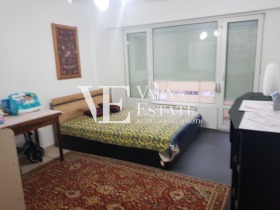 1 chambre Vazrajdane 3, Varna 5