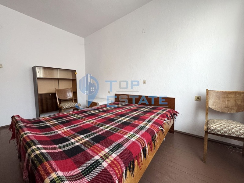 Продава МНОГОСТАЕН, гр. Велико Търново, Център, снимка 3 - Апартаменти - 52690239