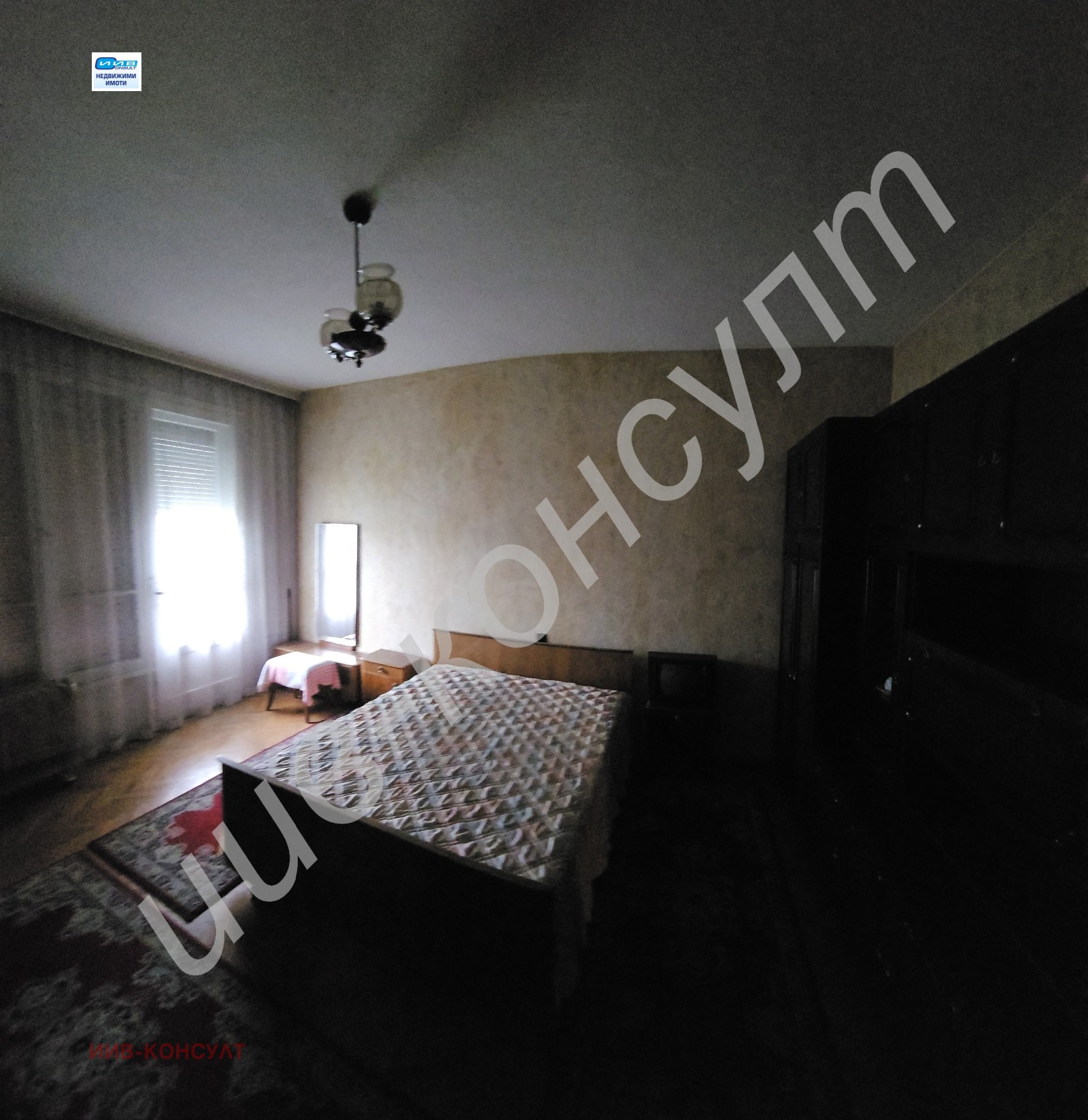Продава ЕТАЖ ОТ КЪЩА, гр. Велико Търново, Център, снимка 3 - Етаж от къща - 54288303