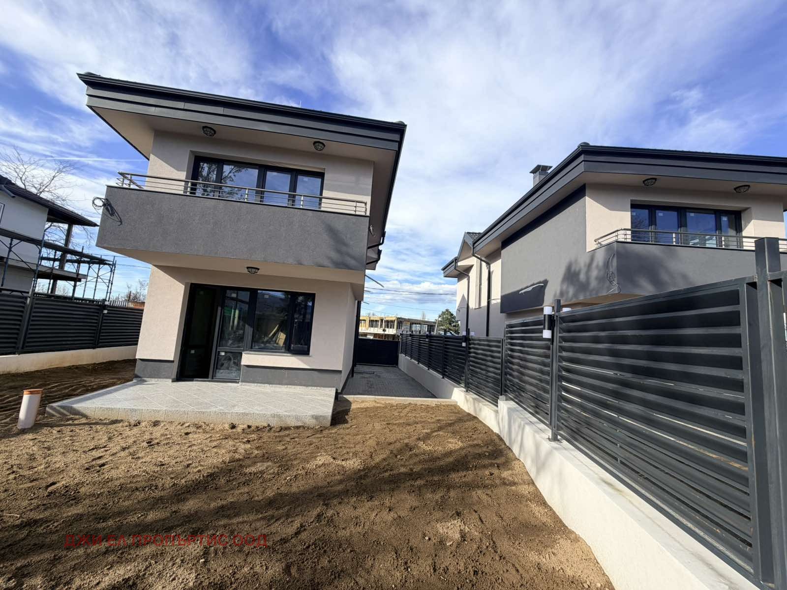 Продава КЪЩА, гр. София, Суходол, снимка 3 - Къщи - 54121530