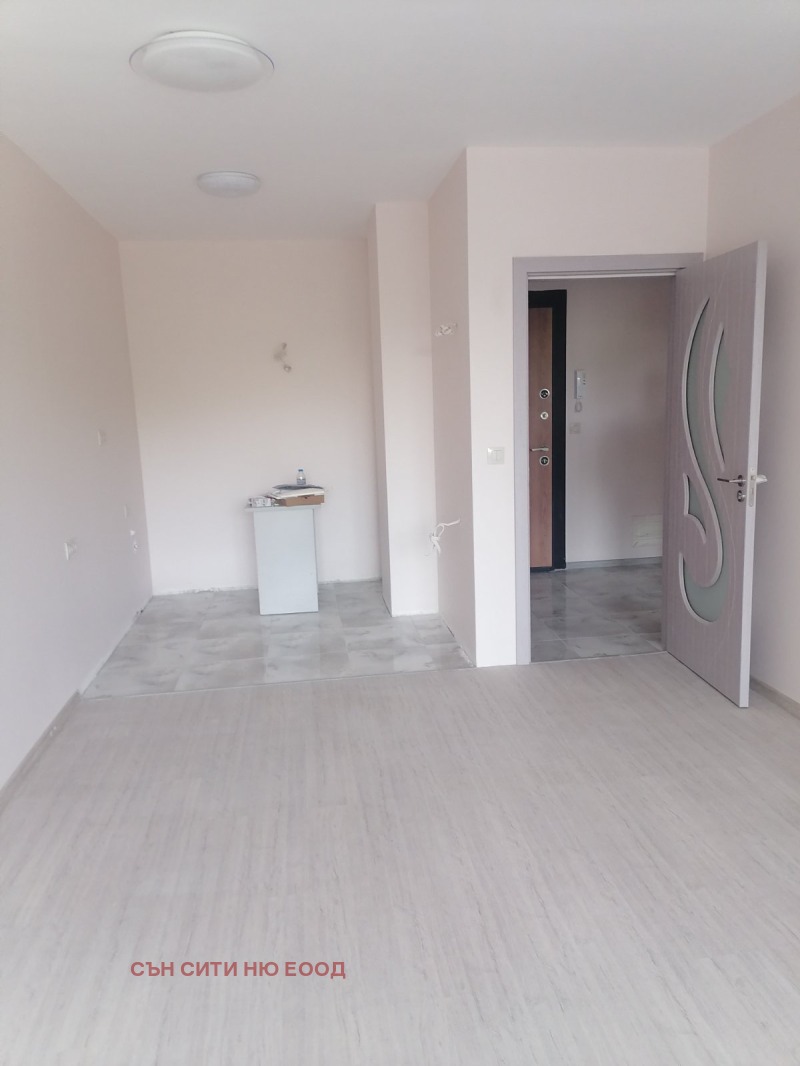 Na prodej  1 ložnice Sofia , Tolstoj , 65 m2 | 82564084