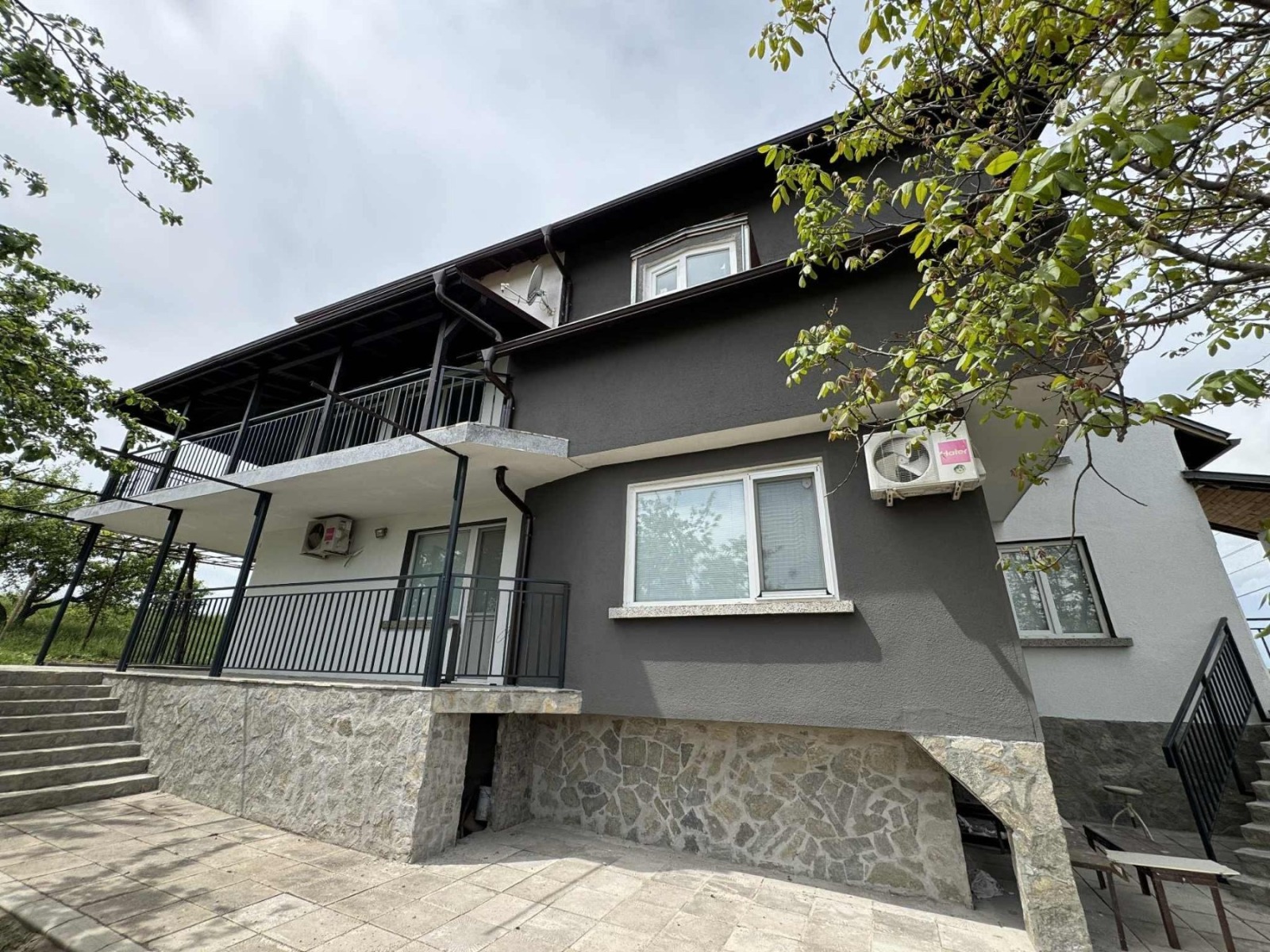 Продава КЪЩА, с. Драговищица, област София област