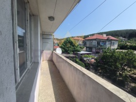 3+ slaapkamer Aksakovo, regio Varna