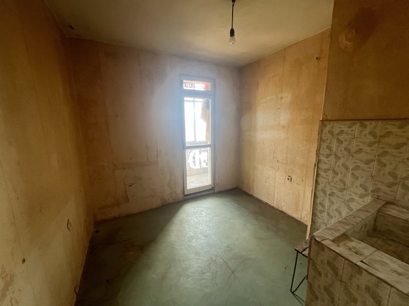 Продается  Студия область Стара Загора , Казанлък , 45 кв.м | 63213856 - изображение [2]