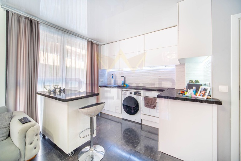 Na sprzedaż  1 sypialnia Warna , Briz , 69 mkw | 60086466 - obraz [2]