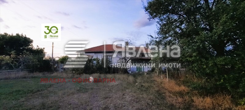 Продава КЪЩА, с. Габърница, област Варна, снимка 3 - Къщи - 54385040
