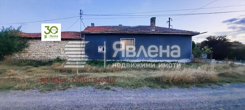Продава КЪЩА, с. Габърница, област Варна, снимка 2 - Къщи - 54385040