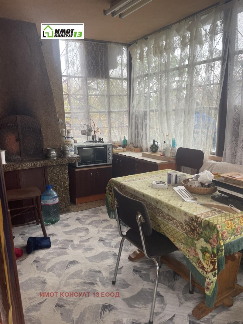 Продава ВИЛА, гр. Плевен, м-т Мъртва долина, снимка 4 - Вили - 52366129