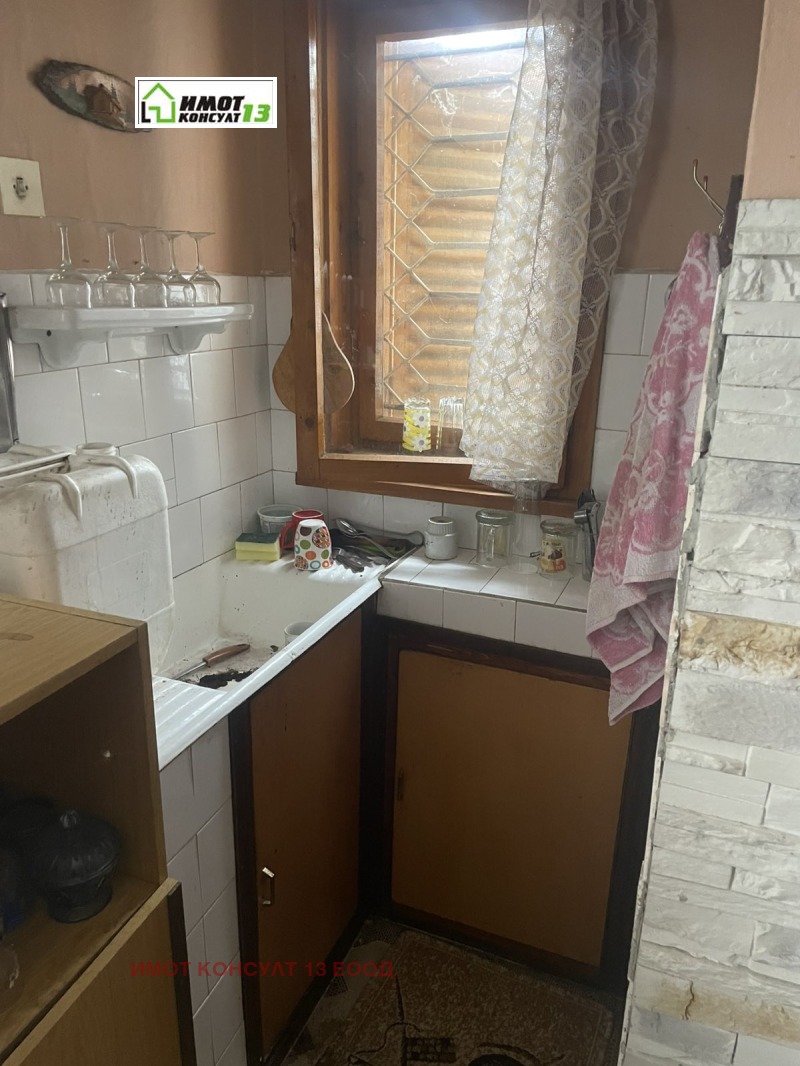 Продава ВИЛА, гр. Плевен, м-т Мъртва долина, снимка 8 - Вили - 52366129