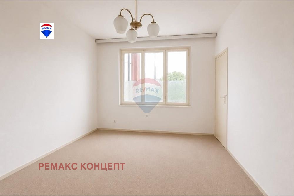Продава МНОГОСТАЕН, гр. Шумен, Добруджански, снимка 2 - Апартаменти - 54507252