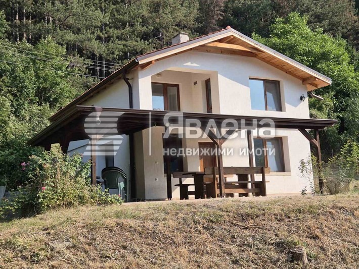 Продава КЪЩА, с. Свидня, област София област