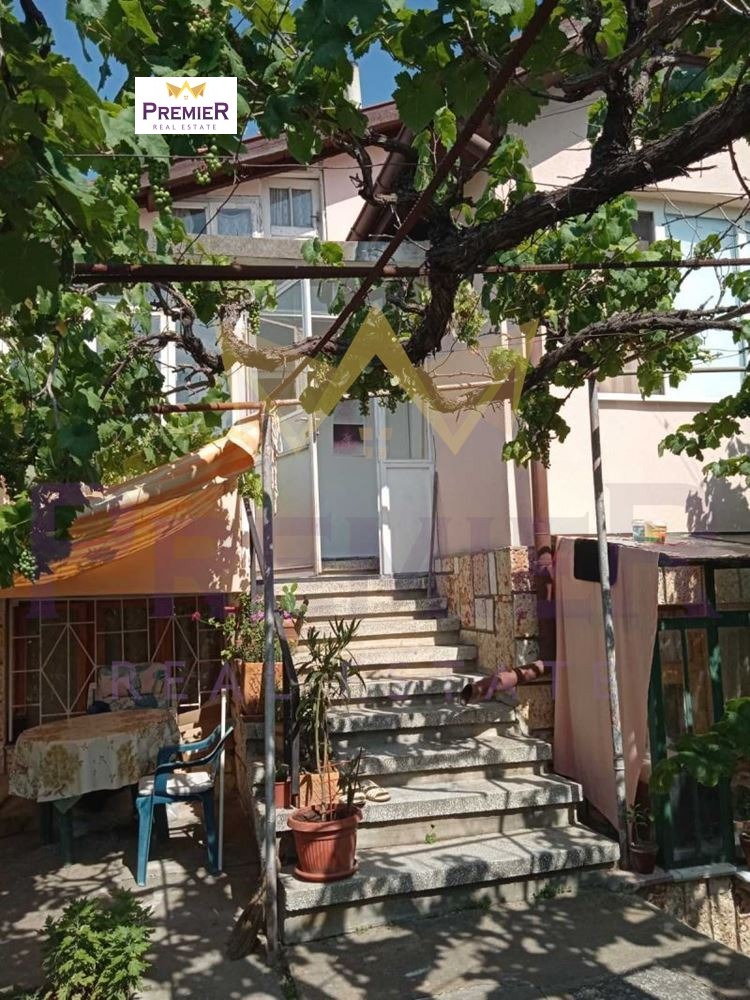 Продава КЪЩА, гр. Балчик, област Добрич, снимка 3 - Къщи - 56574974