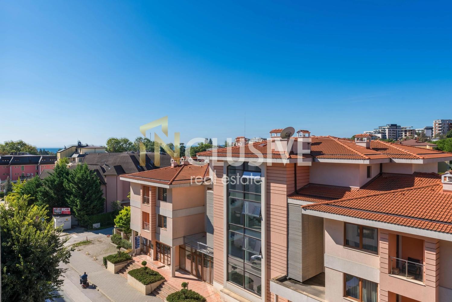 Продава 2-СТАЕН, гр. Варна, к.к. Св.Св. Константин и Елена, снимка 14 - Апартаменти - 55045945